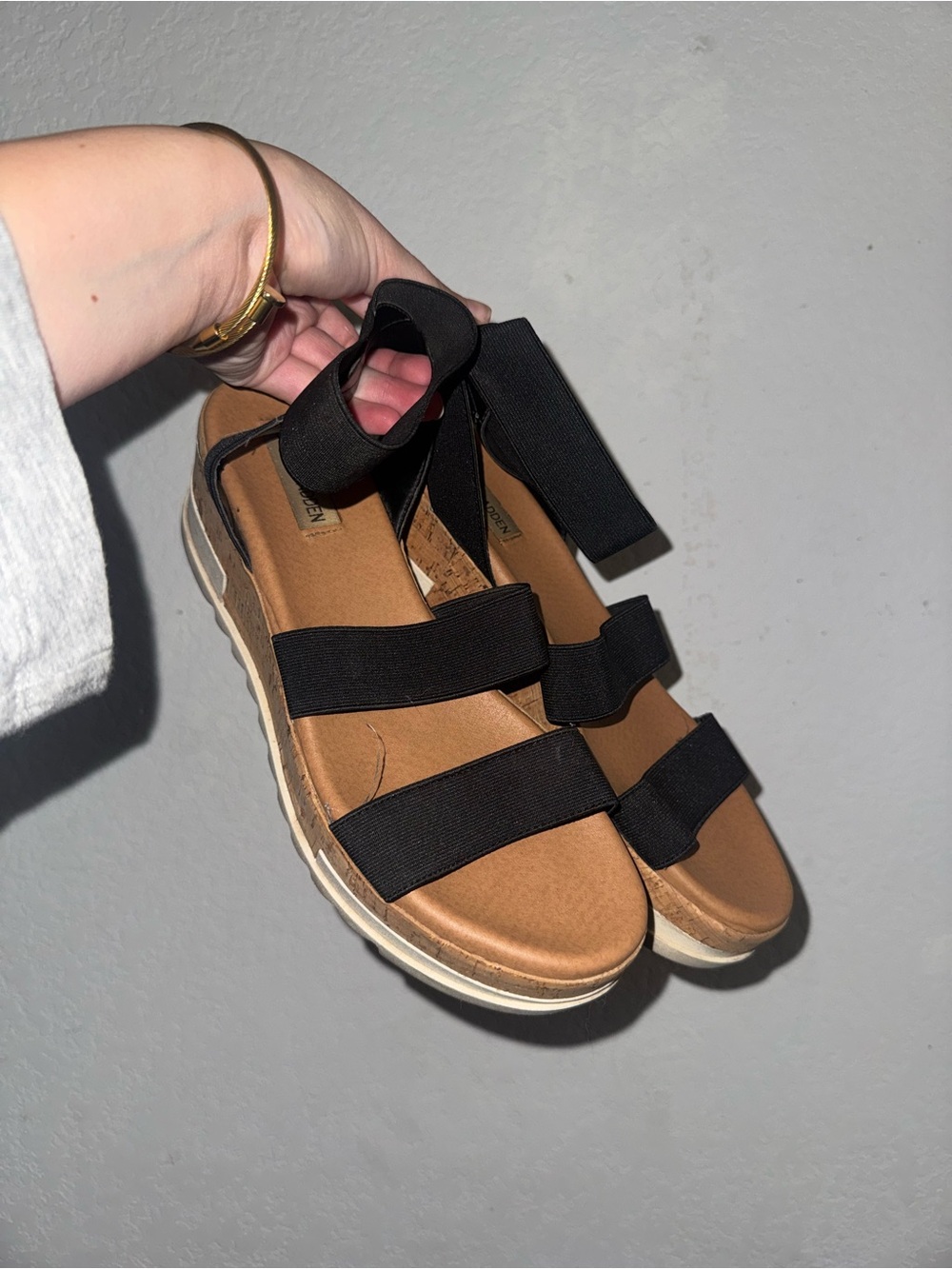 Steve Madden Black Elastic Strap Platform Sandals with Tan Footbed